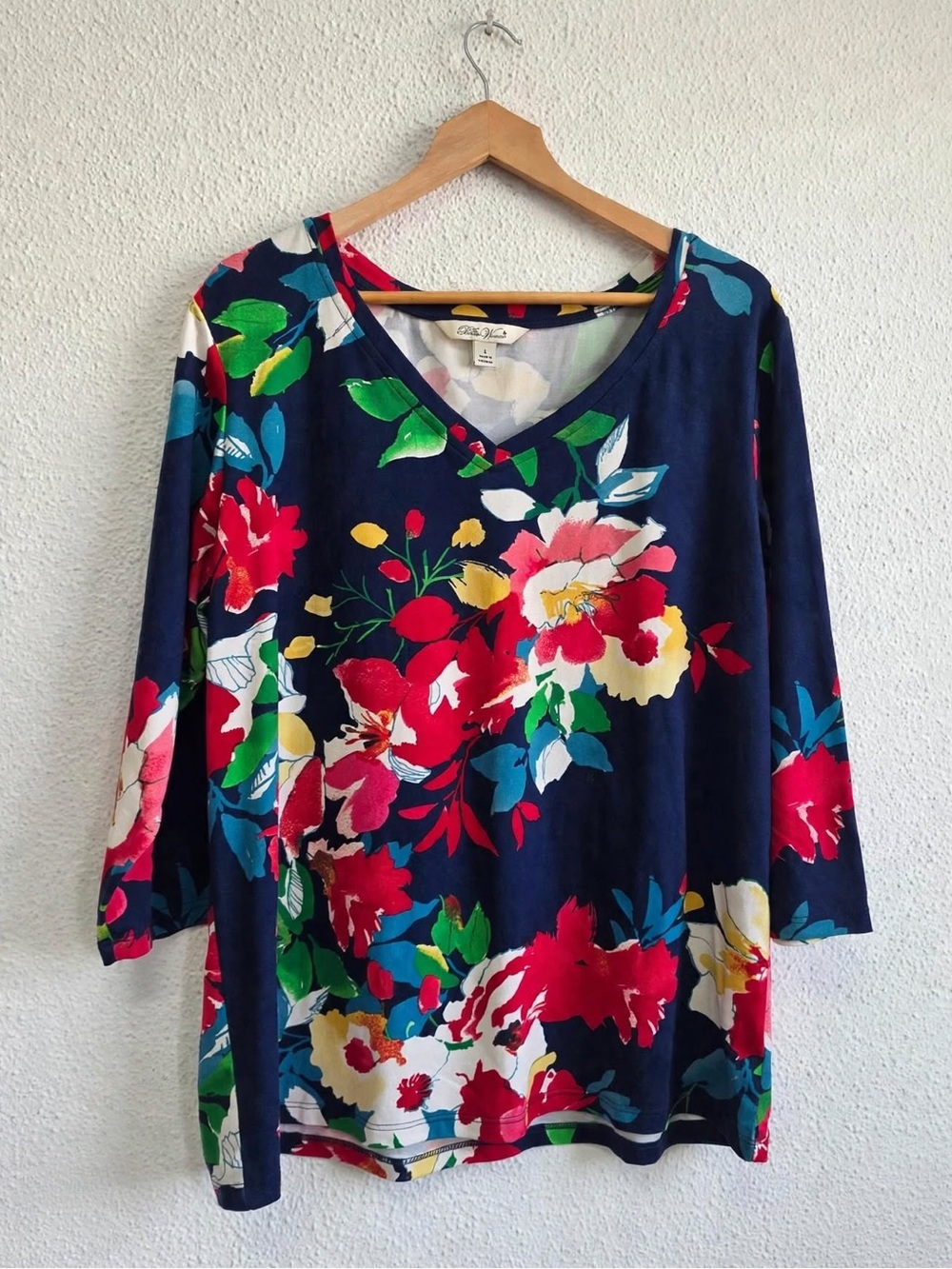The Pioneer Woman Navy Floral V-Neck Blouse with Multicolor Print Size L